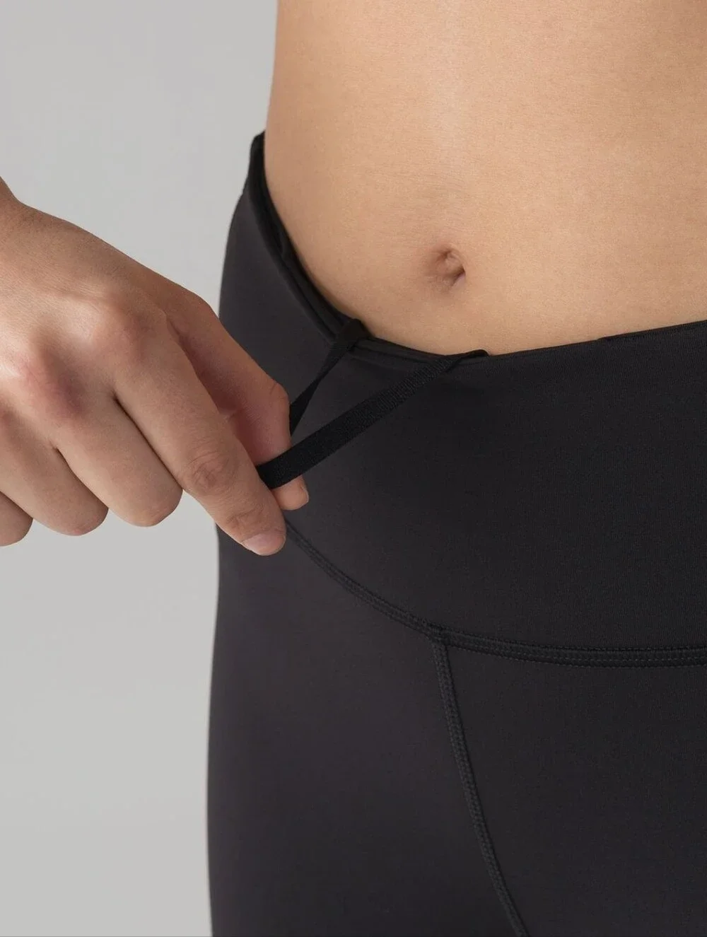lululemon Smooth Stride Crop Black High Rise Running Leggings Luxtreme Size 6